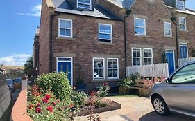 Columbo Cottage